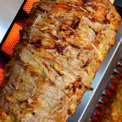 Pincho de kebab de carne de filete de ternera y pavo