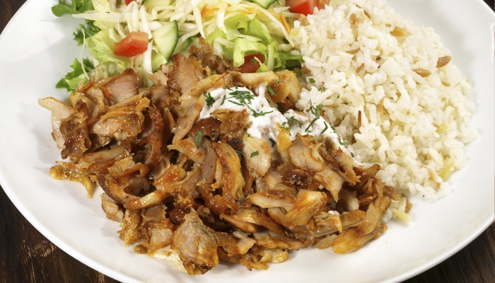 kebab con arroz